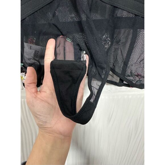 NWT I.N.C. International Concepts Women's Floral Lace Lingerie Bodysuit - Medium - Picture 6 of 12